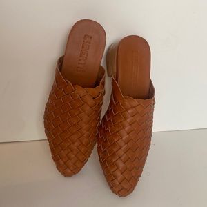 Liberté woven mules size 8